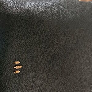 Portland Leather Black Shoulder Bag